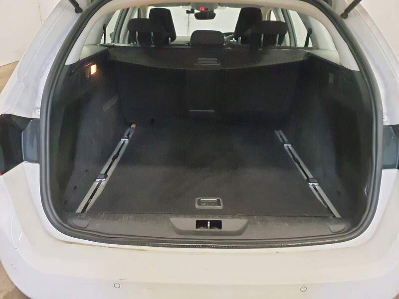 Used Peugeot 308 2015 for sale - 77622094: Photo 11