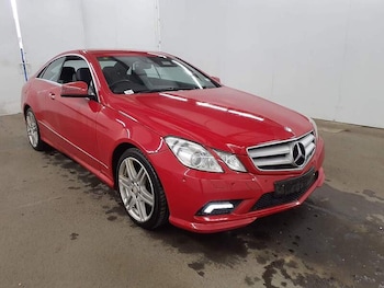 Used Mercedes-Benz E Class 2010 for sale - 77976796: Photo