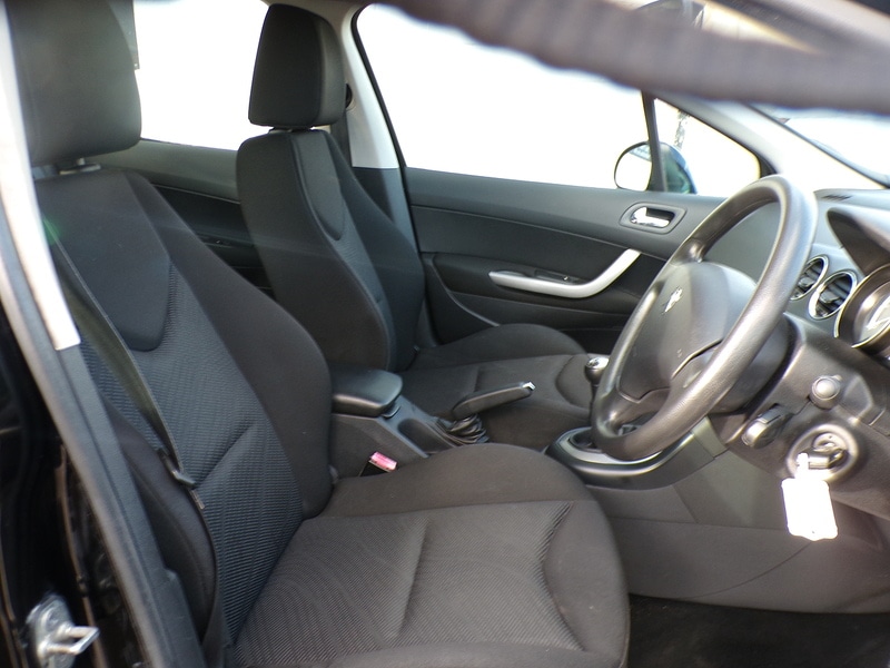 Used Peugeot 308 2010 for sale - 76492173: Photo 13