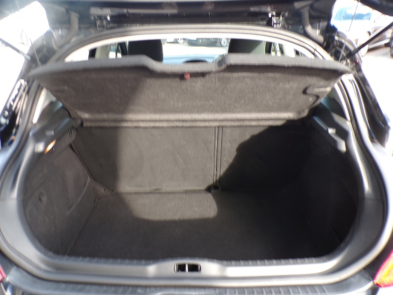 Used Peugeot 308 2010 for sale - 76492173: Photo 18