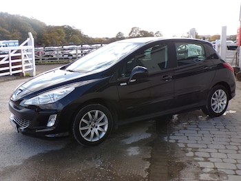 Used Peugeot 308 2010 for sale - 76492173: Photo