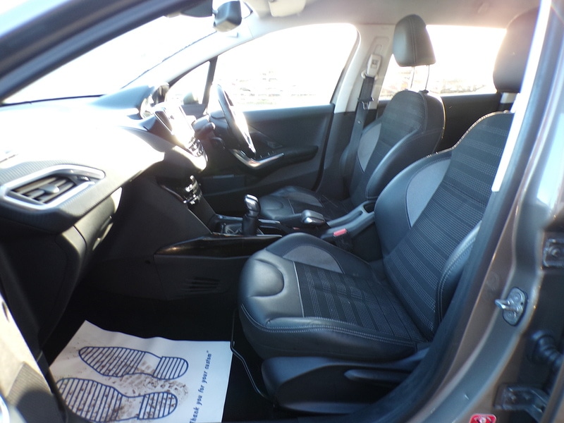 Used Peugeot 2008 2017 for sale - 76768825: Photo 13