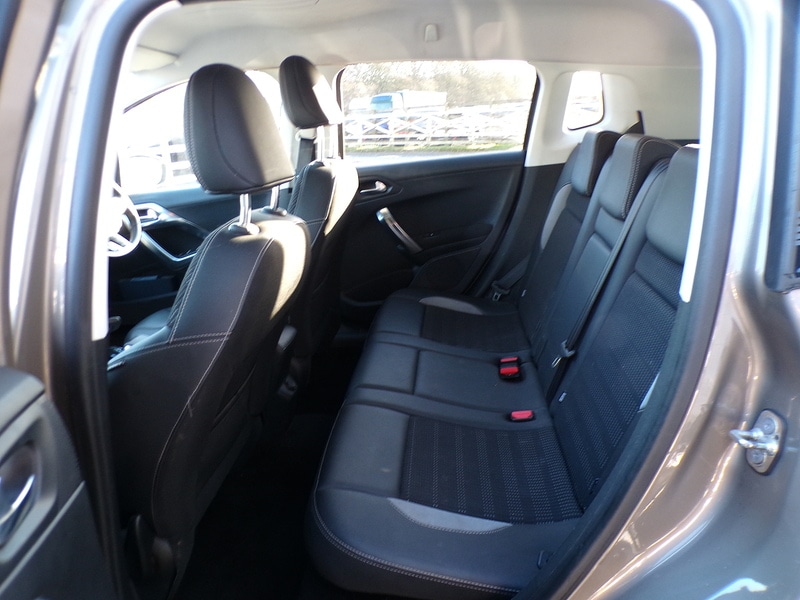 Used Peugeot 2008 2017 for sale - 76768825: Photo 15