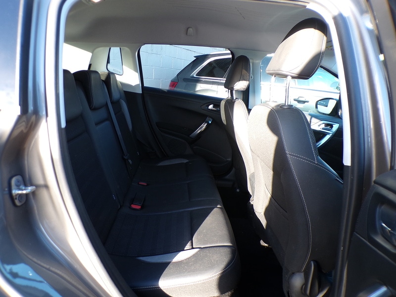 Used Peugeot 2008 2017 for sale - 76768825: Photo 16