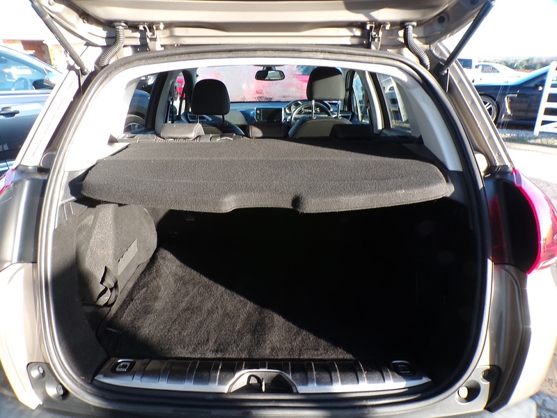 Used Peugeot 2008 2017 for sale - 76768825: Photo 17