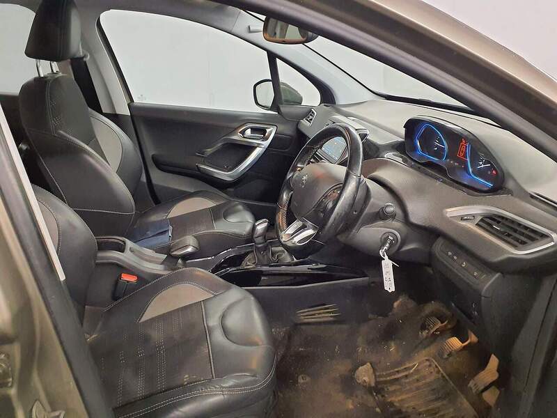 Used Peugeot 2008 2017 for sale - 76768825: Photo 7