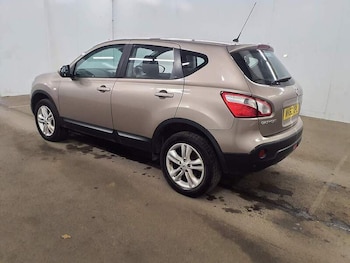 Used Nissan Qashqai 2010 for sale - 77027559: Photo