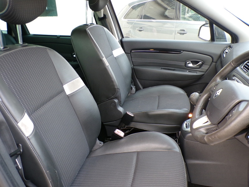 Used Renault Grand Scenic 2011 for sale - 77129121: Photo 13