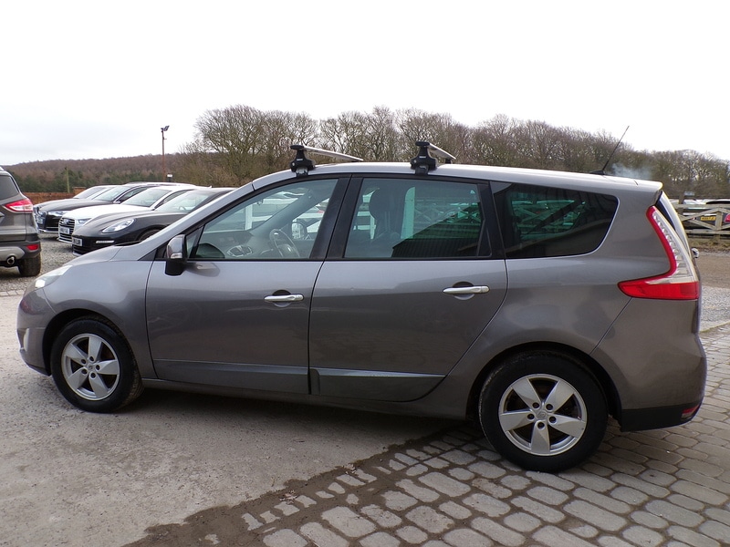 Used Renault Grand Scenic 2011 for sale - 77129121: Photo 4