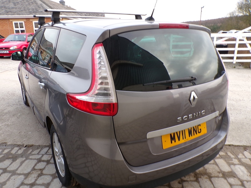 Used Renault Grand Scenic 2011 for sale - 77129121: Photo 5