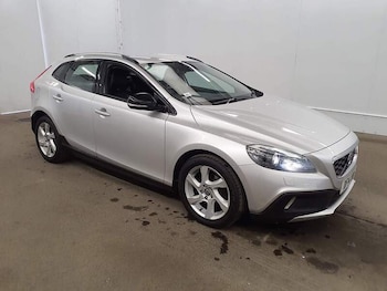 Used Volvo V40 2014 for sale - 78840262: Photo
