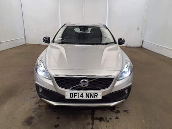 Used Volvo V40 2014 for sale - 78840262: Photo