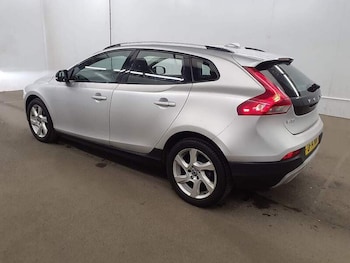 Used Volvo V40 2014 for sale - 78840262: Photo