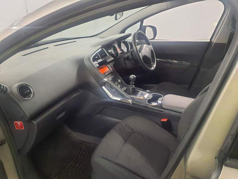 Used Peugeot 3008 2012 for sale - 77206829: Photo 8