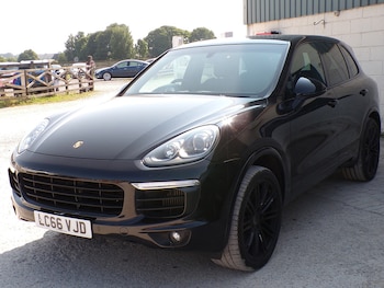 Used Porsche Cayenne 2017 for sale - 79434767: Photo