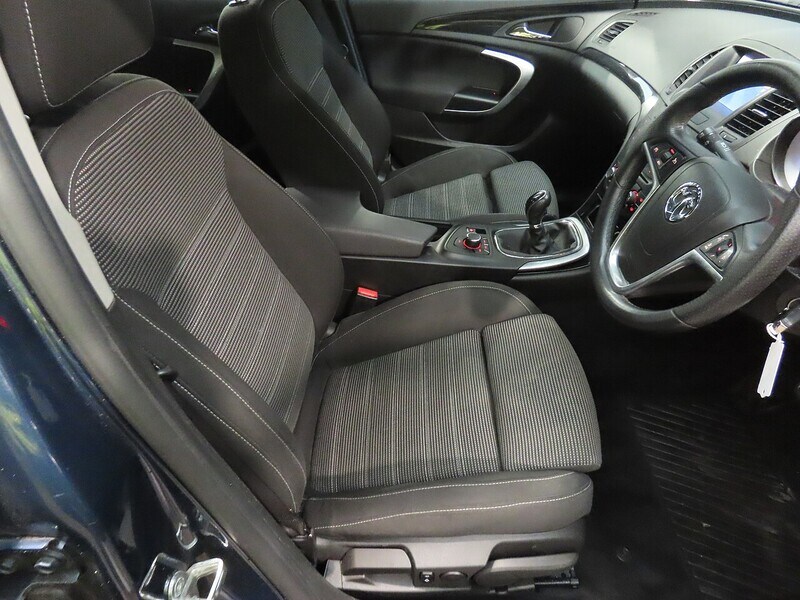 Used Vauxhall Insignia 2011 for sale - 77584075: Photo 7