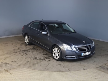 Used Mercedes-Benz E Class 2012 for sale - 77765990: Photo