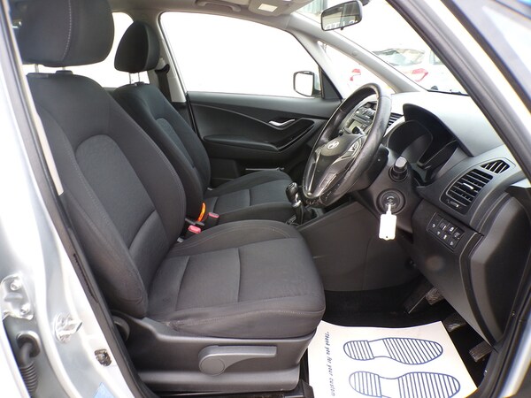 Used Hyundai Ix20 2011 for sale - 75604700: Photo 12