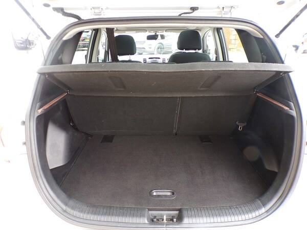Used Hyundai Ix20 2011 for sale - 75604700: Photo 20