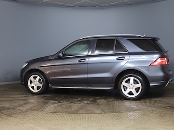 Used Mercedes-Benz M Class 2013 for sale - 77437861: Photo