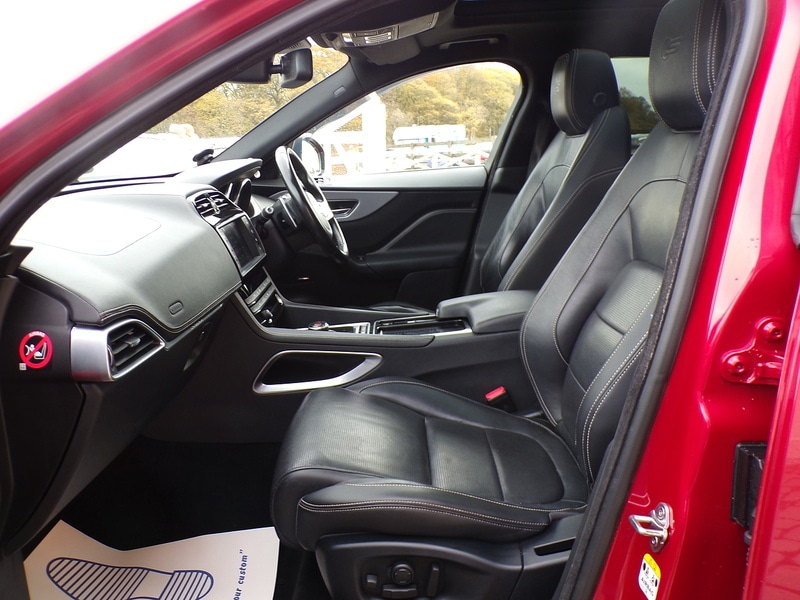 Used Jaguar F-Pace 2017 for sale - 76492189: Photo 14