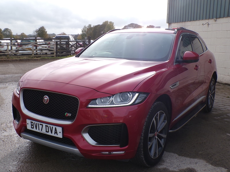 Used Jaguar F-Pace 2017 for sale - 76492189: Photo 4