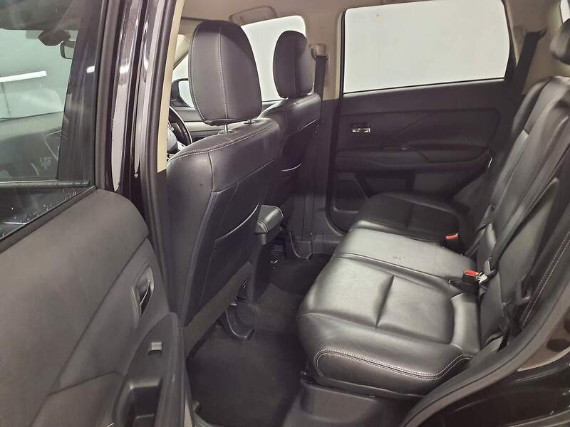 Used Mitsubishi Outlander 2014 for sale - 76698989: Photo 10