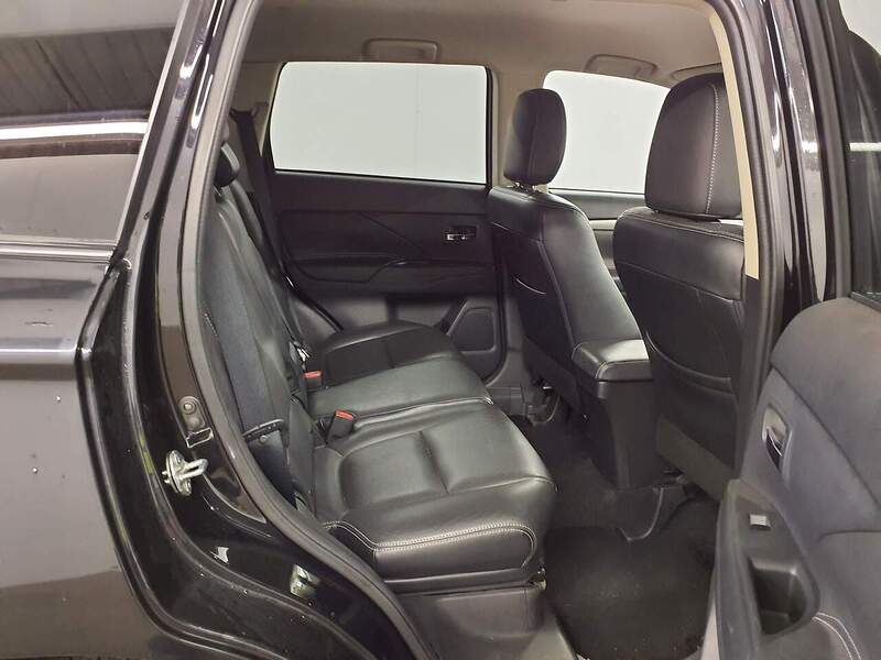 Used Mitsubishi Outlander 2014 for sale - 76698989: Photo 11