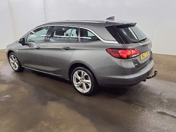 Used Vauxhall Astra 2017 for sale - 77337650: Photo