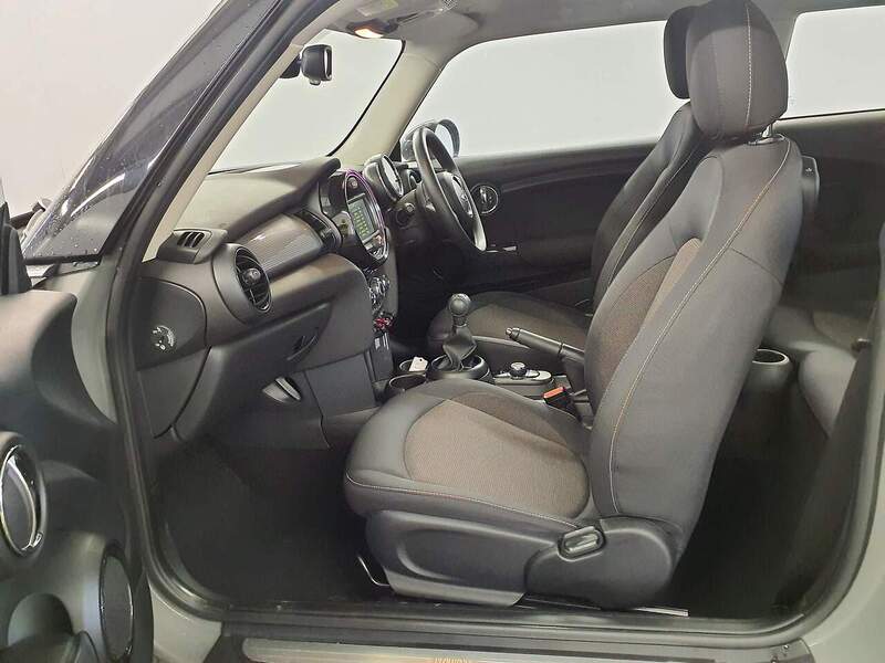 Used MINI Hatch 2017 for sale - 76418033: Photo 8