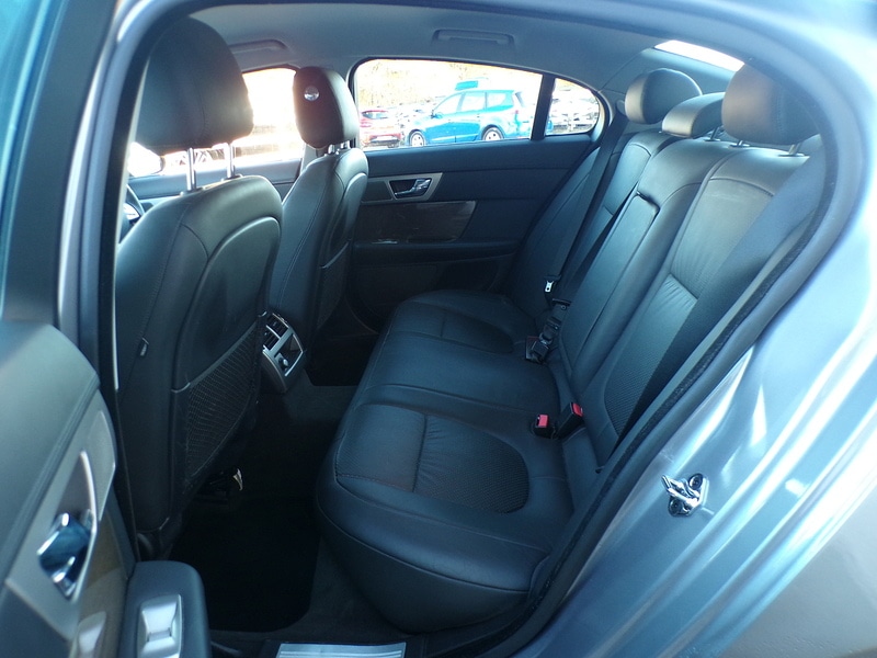 Used Jaguar XF 2010 for sale - 77027590: Photo 17