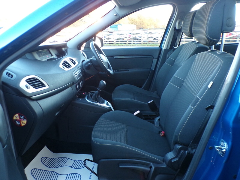 Used Renault Grand Scenic 2010 for sale - 77140250: Photo 14