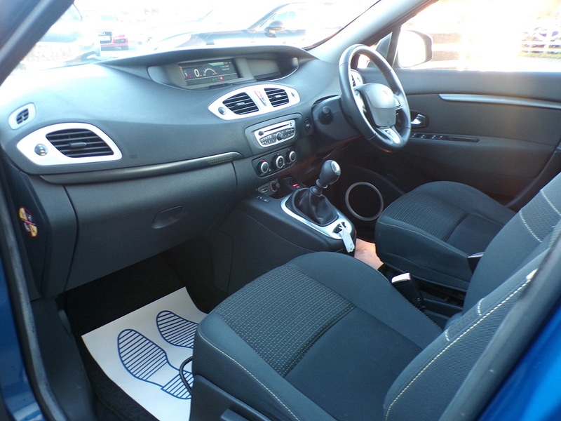 Used Renault Grand Scenic 2010 for sale - 77140250: Photo 15