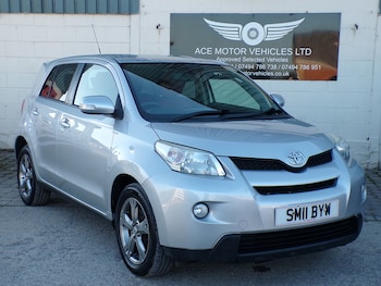 Used Toyota Urbancruiser 2011 for sale - 76069258: Photo