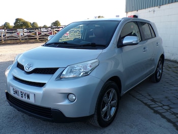 Used Toyota Urbancruiser 2011 for sale - 76069258: Photo