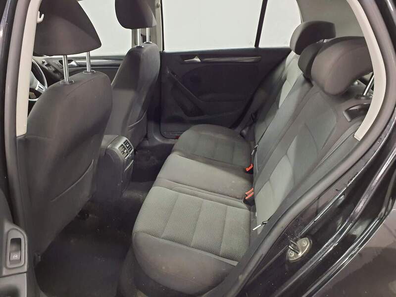 Used Volkswagen Golf 2012 for sale - 77384859: Photo 9