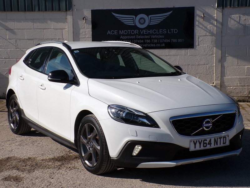 Used Volvo V40 Cross Country 2014 for sale - 76034918: Photo 1