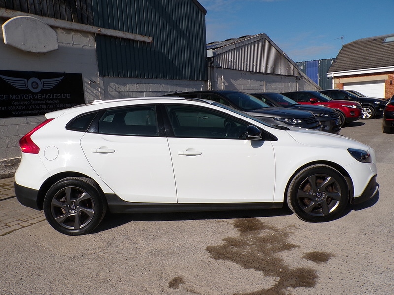 Used Volvo V40 Cross Country 2014 for sale - 76034918: Photo 10