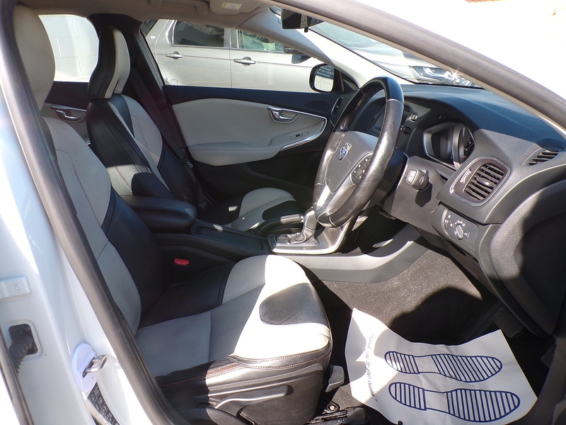 Used Volvo V40 Cross Country 2014 for sale - 76034918: Photo 12