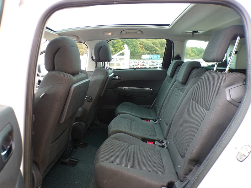 Used Peugeot 5008 2012 for sale - 76224142: Photo 17