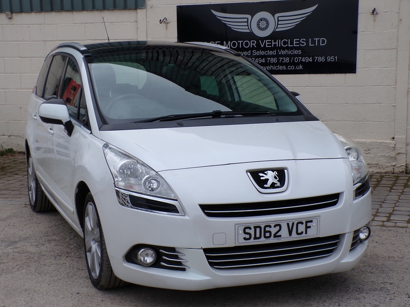 Used Peugeot 5008 2012 for sale - 76224142: Photo 2