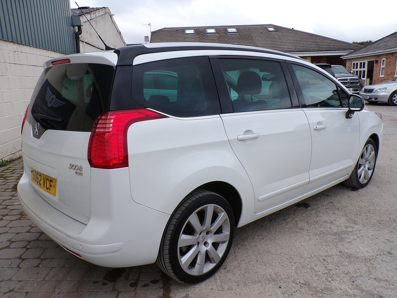 Used Peugeot 5008 2012 for sale - 76224142: Photo 8