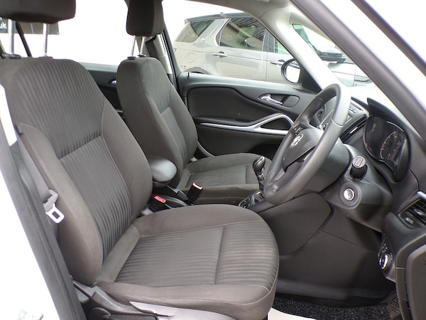 Used Vauxhall Zafira 2017 for sale - 76210972: Photo 13