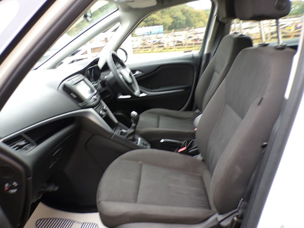 Used Vauxhall Zafira 2017 for sale - 76210972: Photo 14