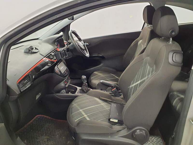 Used Vauxhall Corsa 2015 for sale - 77236889: Photo 9