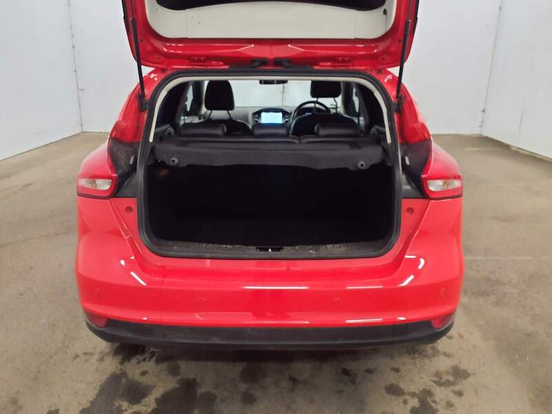 Used Ford Focus 2018 for sale - 77937402: Photo 11