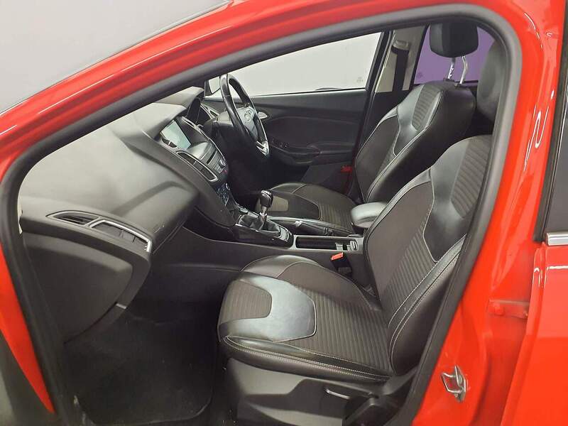 Used Ford Focus 2018 for sale - 77937402: Photo 8