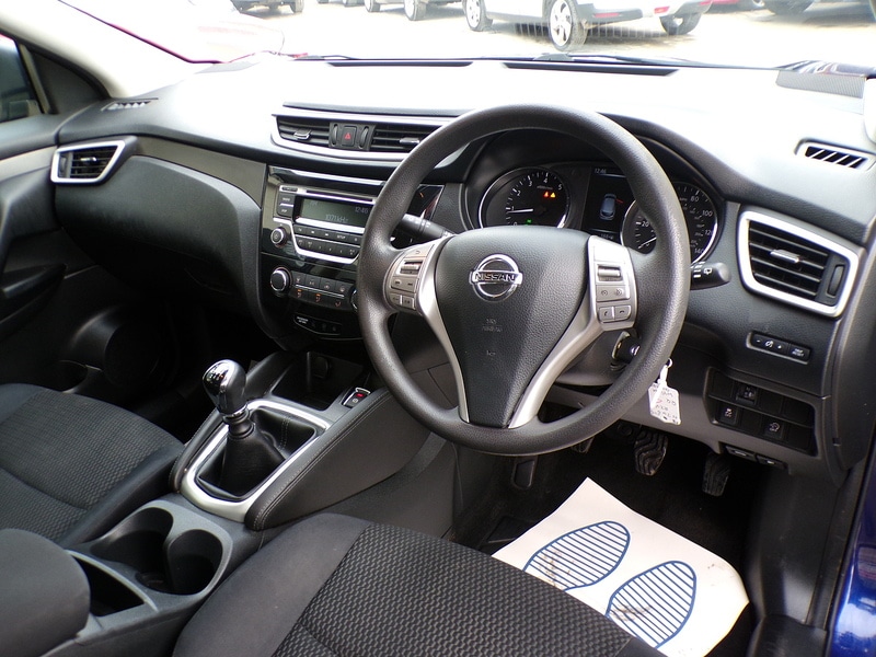 Used Nissan Qashqai 2015 for sale - 76698994: Photo 10