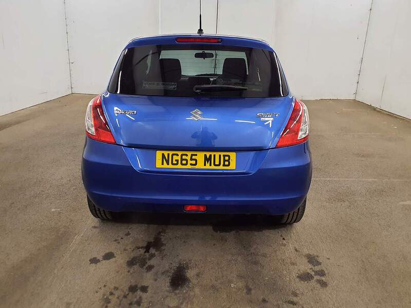Used Suzuki Swift 2015 for sale - 76330460: Photo 5