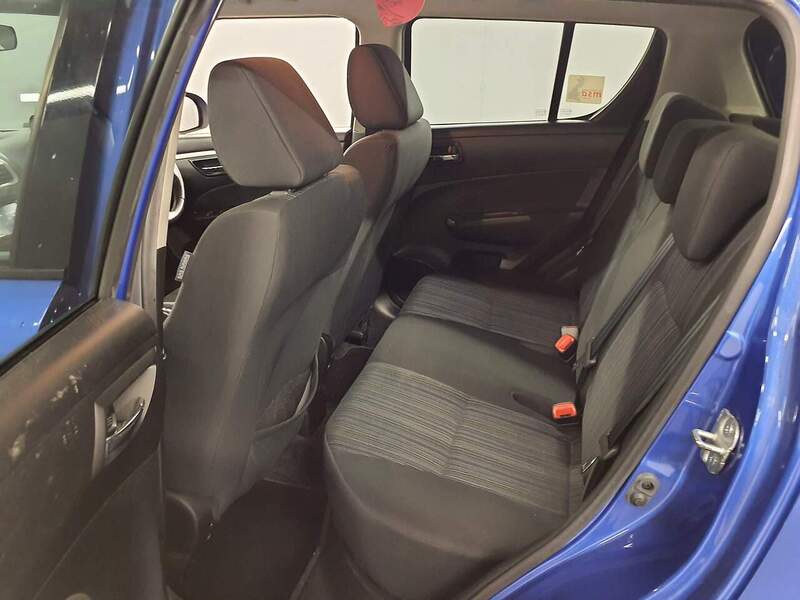 Used Suzuki Swift 2015 for sale - 76330460: Photo 9